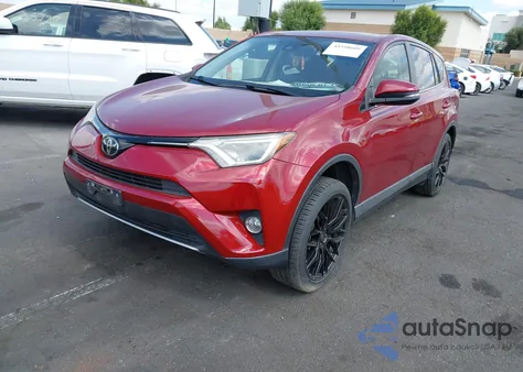 2018 Toyota Rav4 Xle z USA, uszkodzony, nr VIN JTMWFREV1JD110468